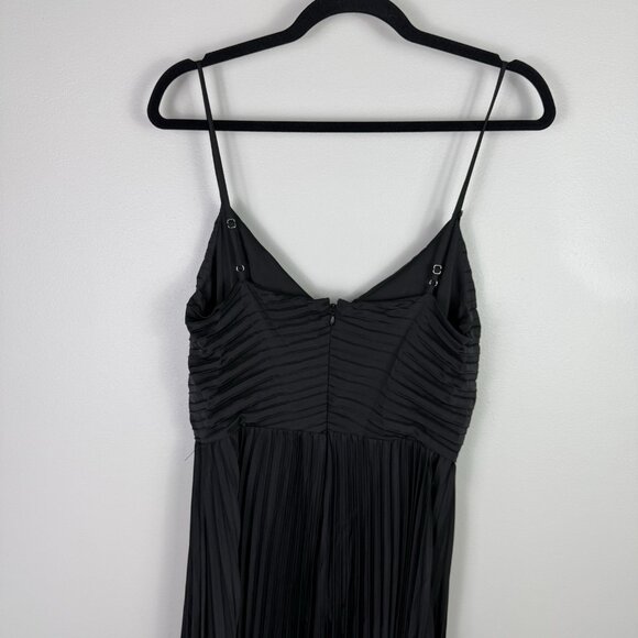 Petal & Pup Vikki Pleated Satin Maxi Dress Black Size 6 Elegant Formal - Picture 10 of 12